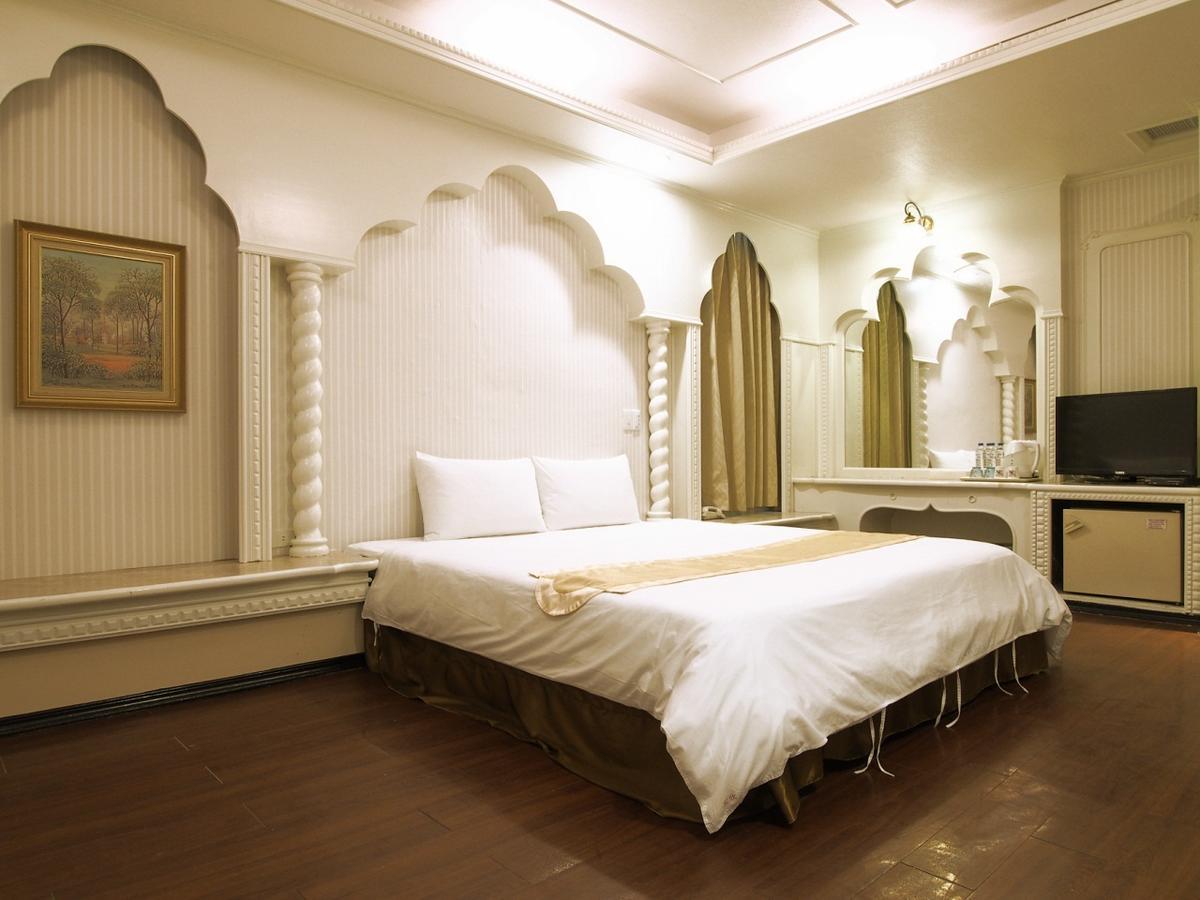 Yi Pin Yuan Hotel Tainan Bagian luar foto