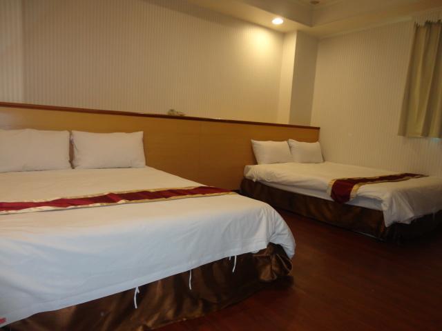 Yi Pin Yuan Hotel Tainan Bagian luar foto