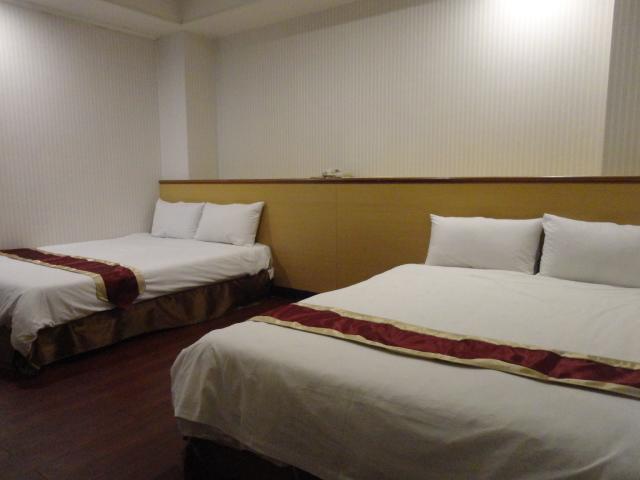 Yi Pin Yuan Hotel Tainan Bagian luar foto