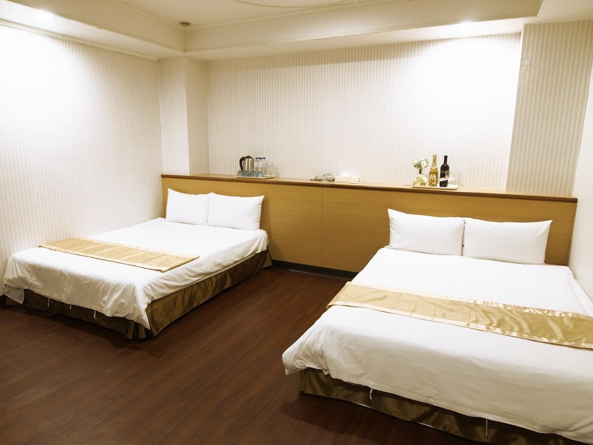 Yi Pin Yuan Hotel Tainan Bagian luar foto