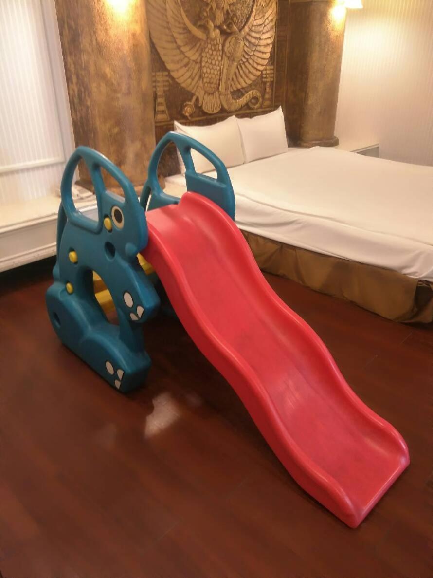 Yi Pin Yuan Hotel Tainan Bagian luar foto